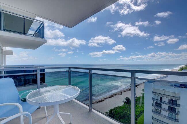 Foto del edificio - 2066 N Ocean Blvd