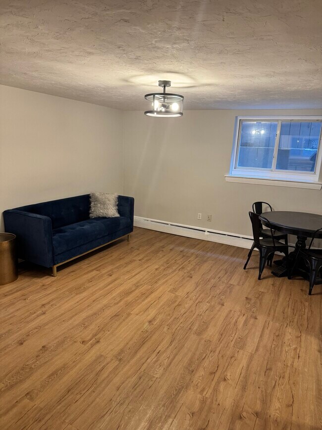 Foto del edificio - 63 Selkirk Rd