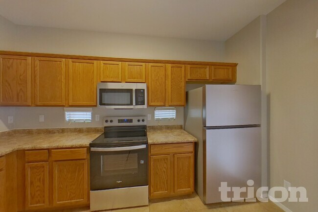 Building Photo - 42542 W Lucera Ct