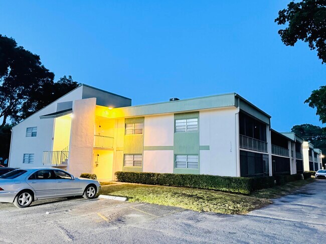 Building Photo - 4115 NW 88th Ave