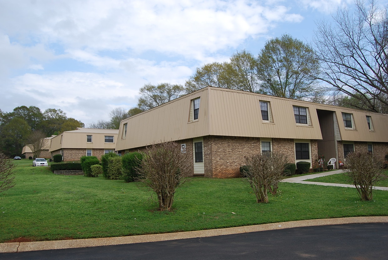 Building Photo - Bent Creek