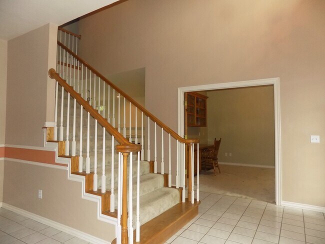 Foto del edificio - BREATHTAKING 3 Bed/2.5 Bath Home in Yukon!...