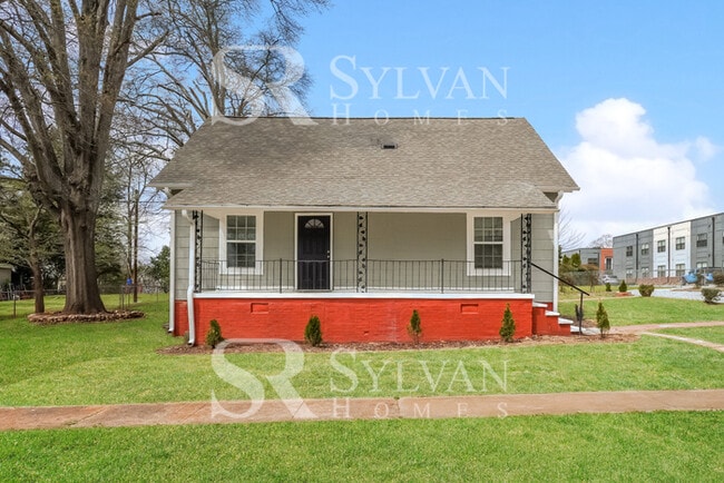 Building Photo - Cute, cozy and comfortable