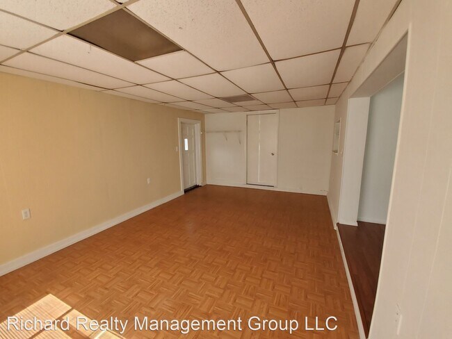 Foto del edificio - 3 br, 1 bath House - 334 N. Buena Vista  Ave