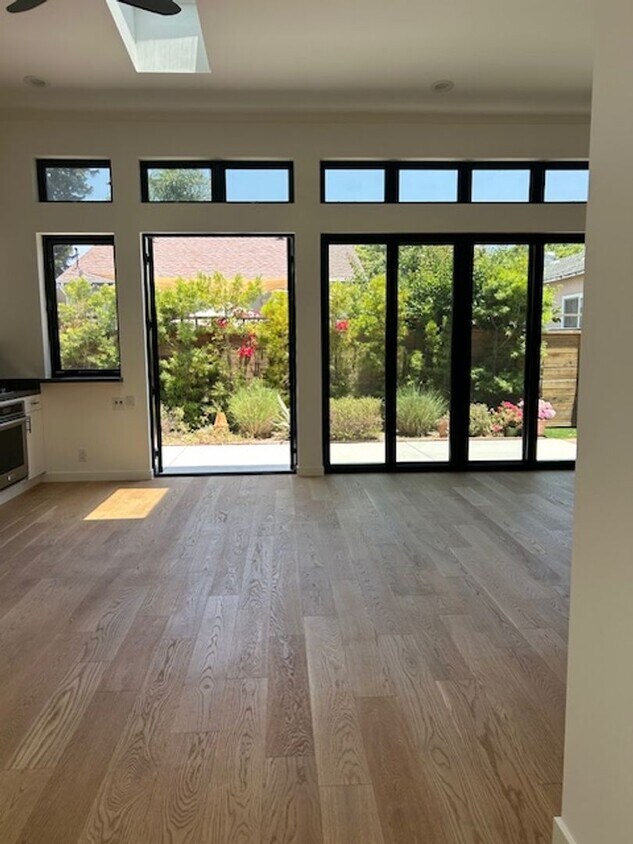 Foto principal - Spectacular one bedroom private ADU-garage...