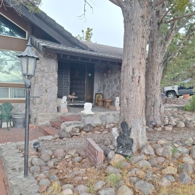 Foto del edificio - 5137 Hill Dr