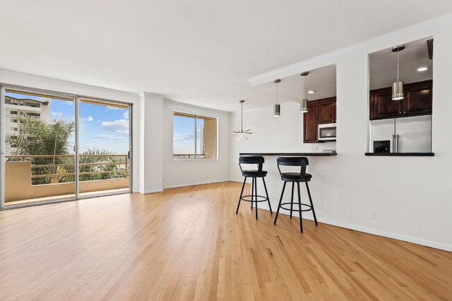 Foto del edificio - Stunning 1-bedroom Penthouse Condo.