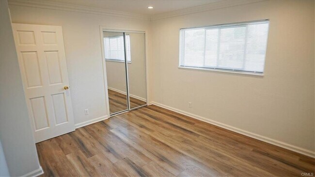 Building Photo - 10901 Canby Ave