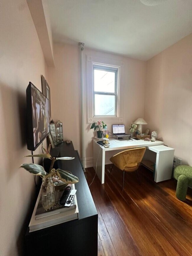 Foto del edificio - 2 bedroom in Brooklyn NY 11211