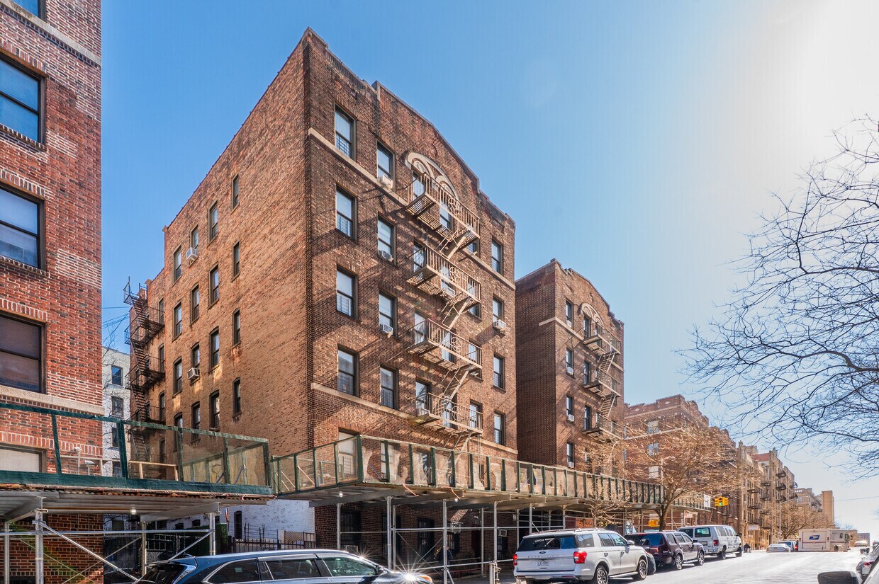 Fotografía del edificio - 651 West 190th Street