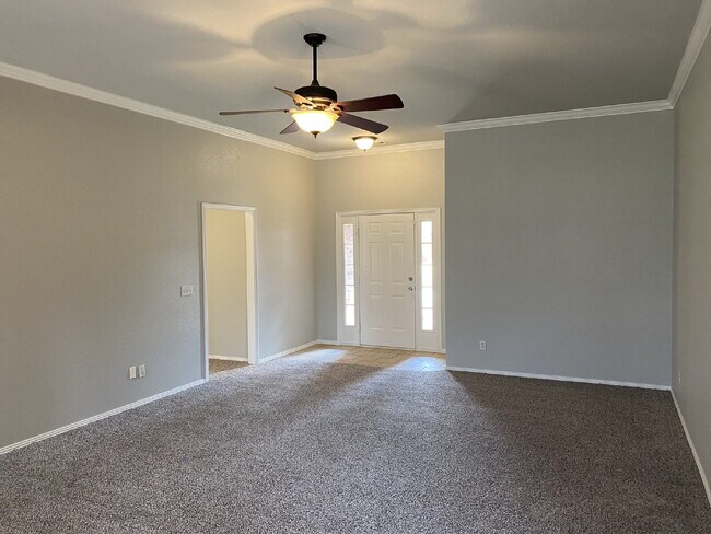 Foto del edificio - 4902 Hawthorne Way