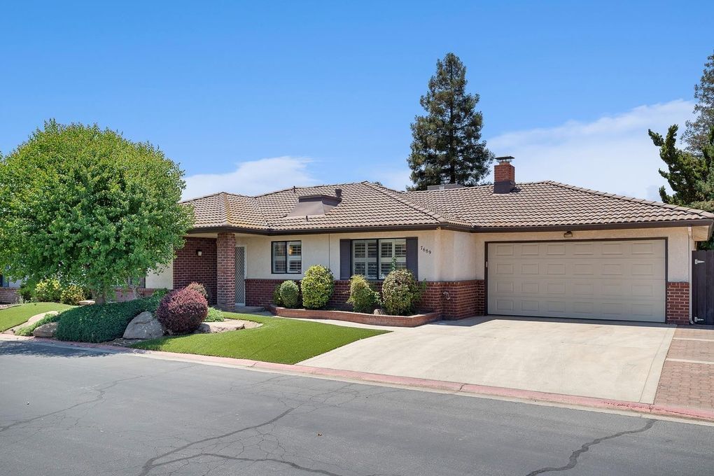 7689 N Gearhart Ave, Fresno, CA 93720 House Rental in Fresno, CA