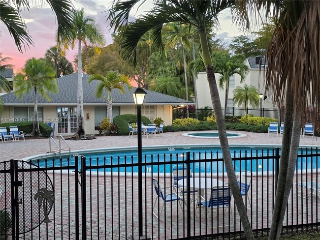 Foto del edificio - 8307 SW 142nd Ave