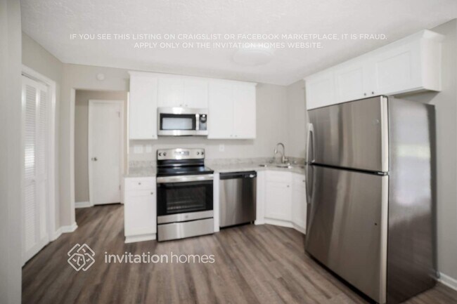 Building Photo - 3200 Vail Ct SW
