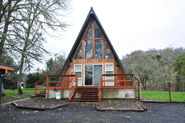 Foto del edificio - 204 River Bend Rd