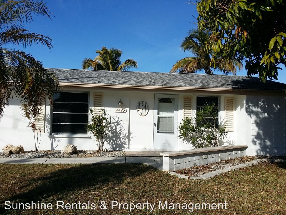 Primary Photo - 2 br, 2 bath House - 4425 N Canal Cir