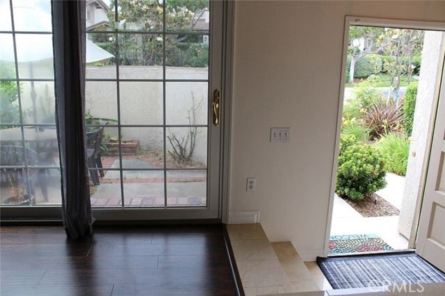 Building Photo - 11 Starshine