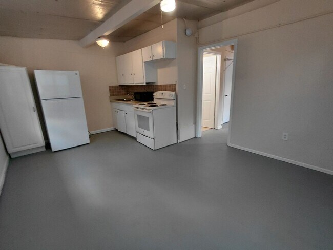 Foto del edificio - 2170-2172 Davis Court