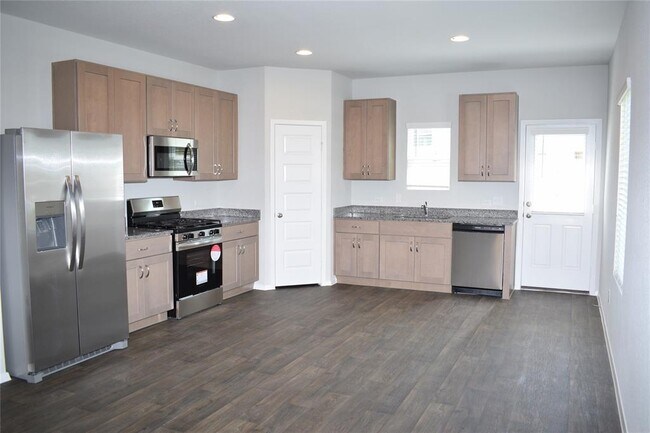 Building Photo - 11705 Murano Dr