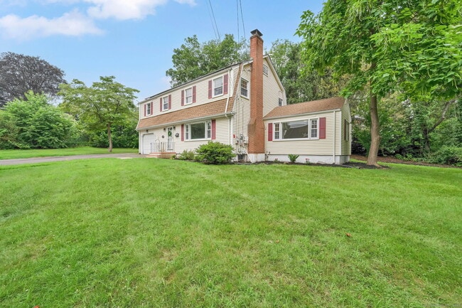 Building Photo - 36 Westmoreland Dr