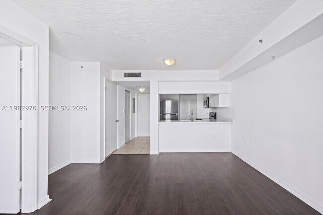 Foto del edificio - 102 SW 6th Ave