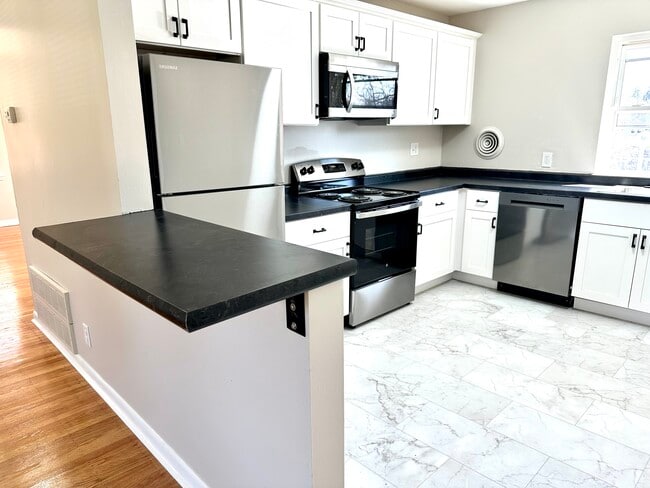 Building Photo - 2722 Riedling Dr.