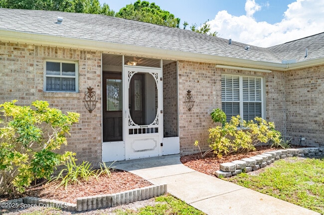 Building Photo - 187 Pinta Cir