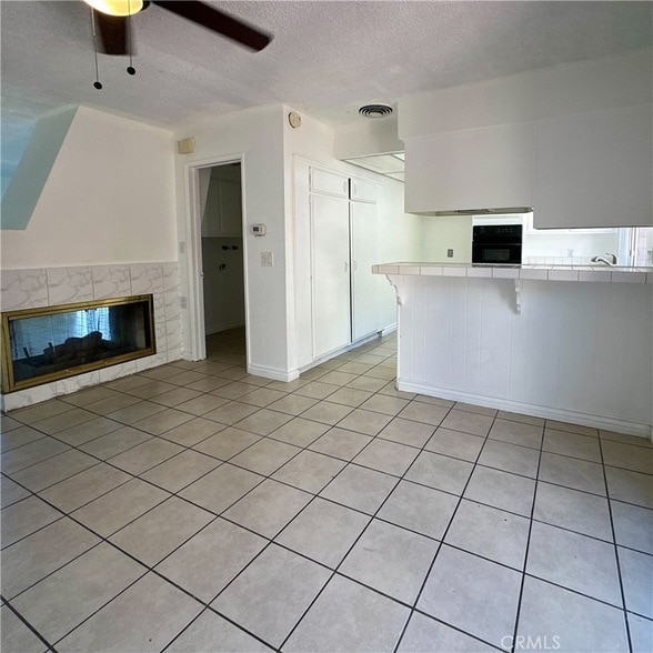 Building Photo - 10235 Lurline Ave