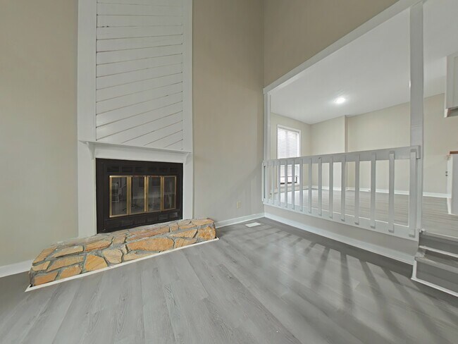 Foto del edificio - 857 Danish Dr