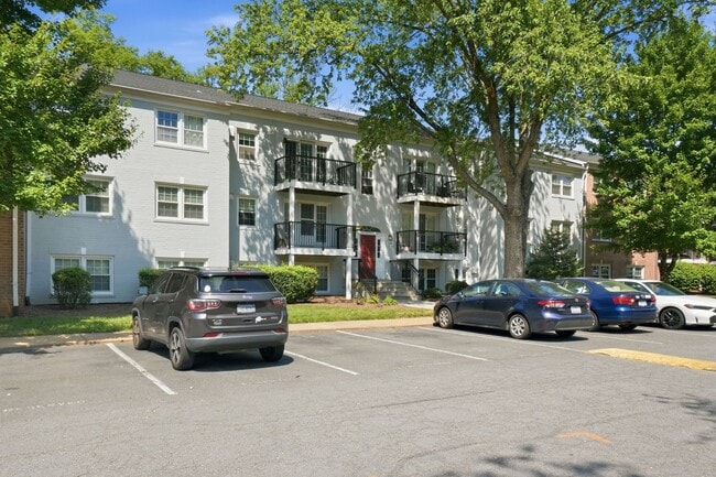 Photo - 9453 Fairfax Boulevard Apartment