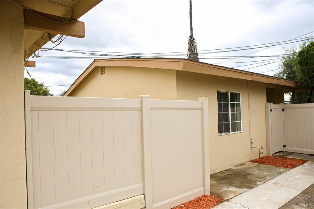Primary Photo - 8876 Cypress Ave