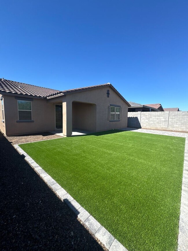 Building Photo - Brand New Home in Northpoint at Vistancia 4 bedroom 2.5 bath