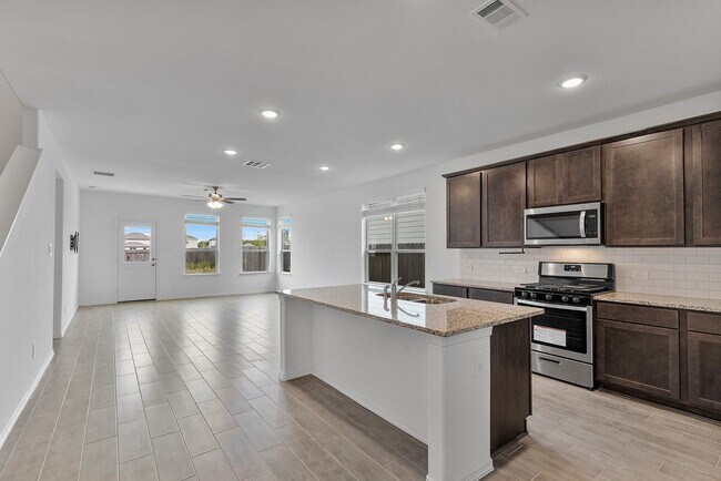 Building Photo - 9658 Caney Trails Rd