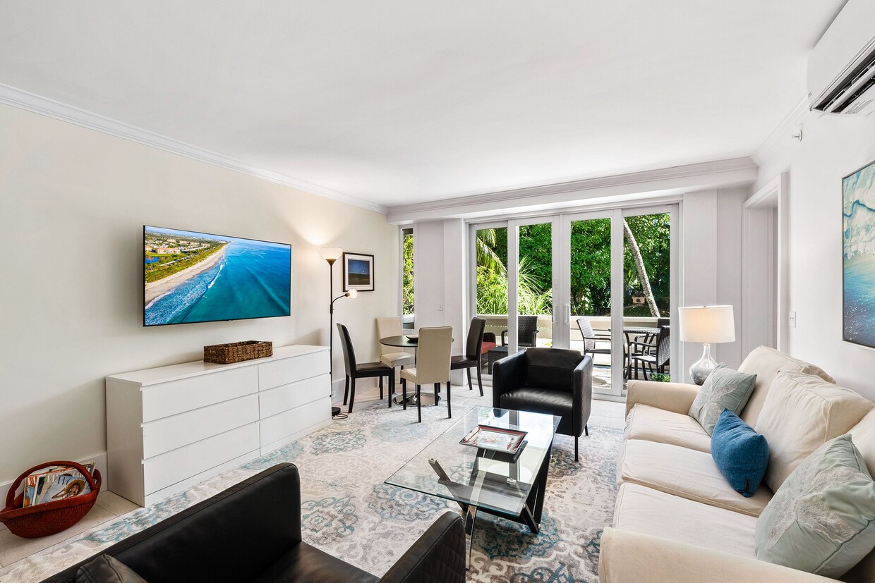 Photo - 455 Worth Ave (Palm Beach, FL)