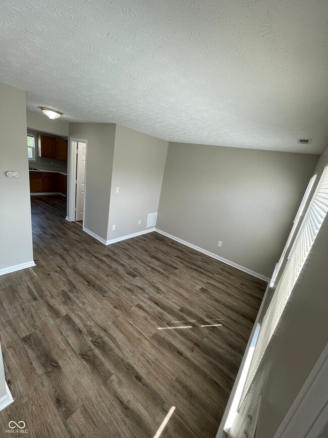 Building Photo - 2265 Valley Creek E Ln