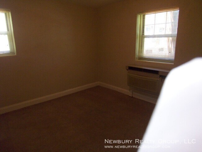 Building Photo - 301 San Juan Dr