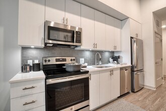 Building Photo - Vista Brooklyn Apartments