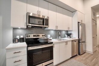 Building Photo - Vista Brooklyn Apartments