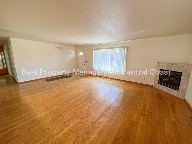 Foto del edificio - LEASE PENDING- San Luis Obispo Single Stor...