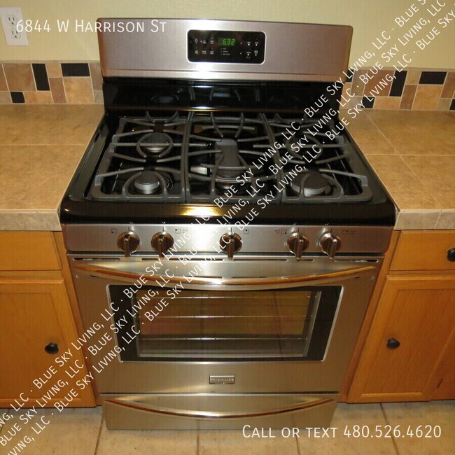 Foto del edificio - 6844 W Harrison St