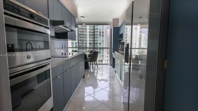 Foto del edificio - 16400 Collins Ave