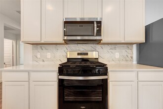 Building Photo - 30215 Lone Peak Dr