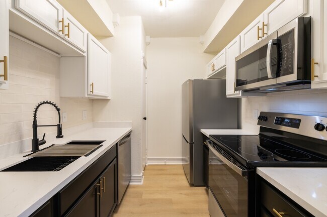 Foto del edificio - 10049 Westpark Dr