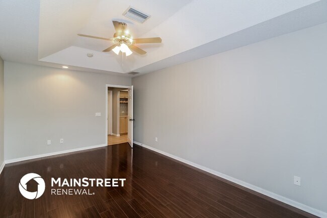 Foto del edificio - 5840 Regent Rd