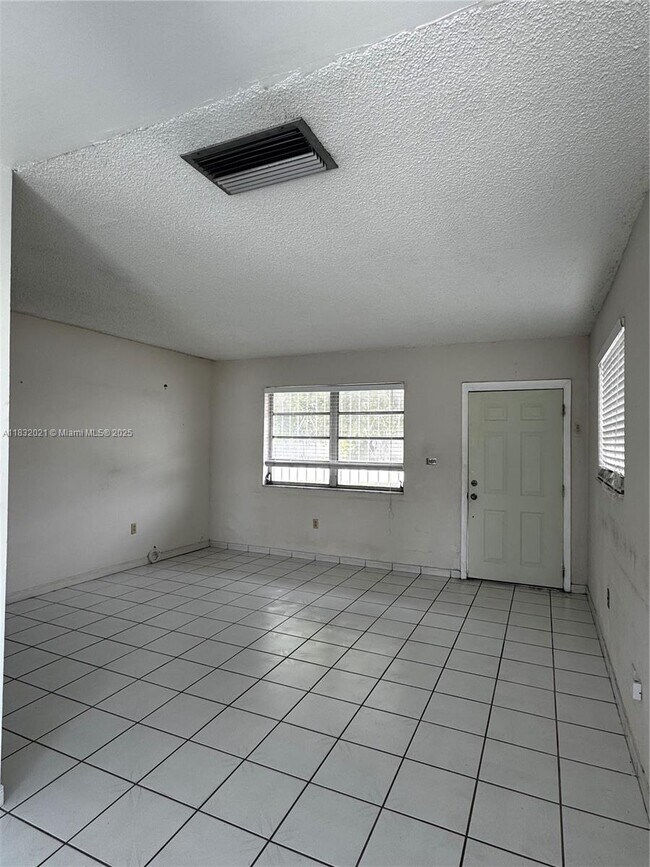 Building Photo - 10721 SW 64th St
