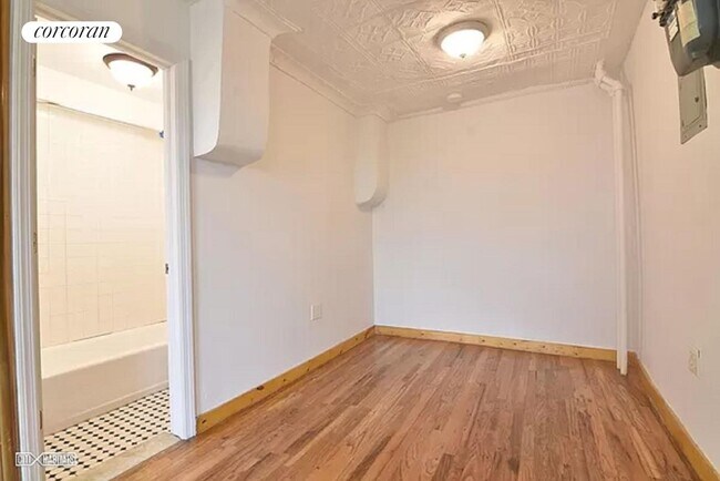 Building Photo - 129 Columbia St