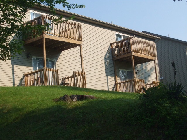 Building Photo - 5 N Montague Ave