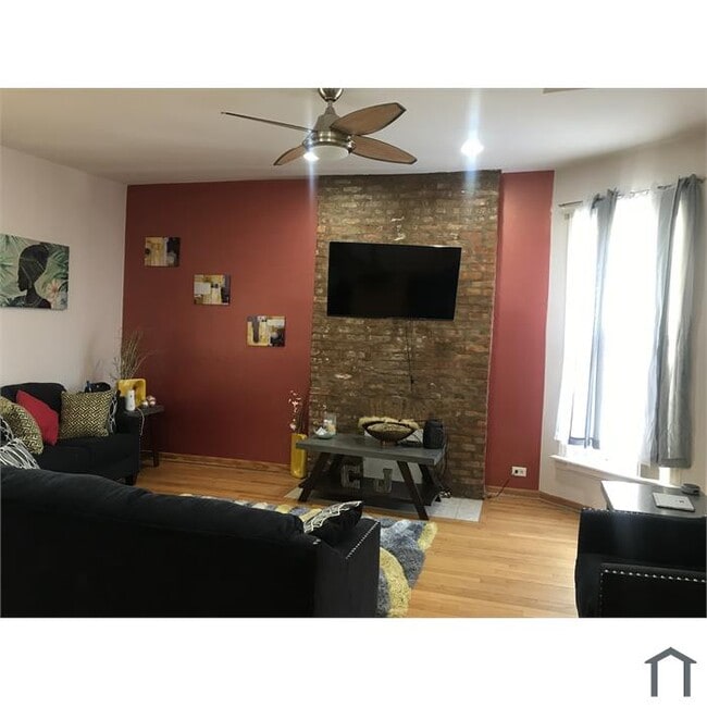 Photo - 4733 S Indiana Ave Apartment