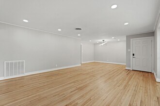 Building Photo - 5451 Redstart St