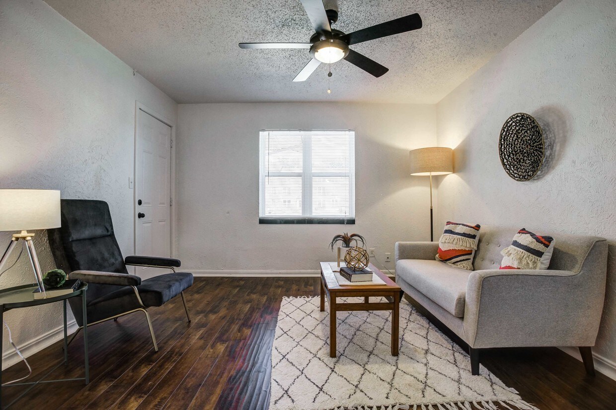 Primary Photo - 700 Culbertson Dr